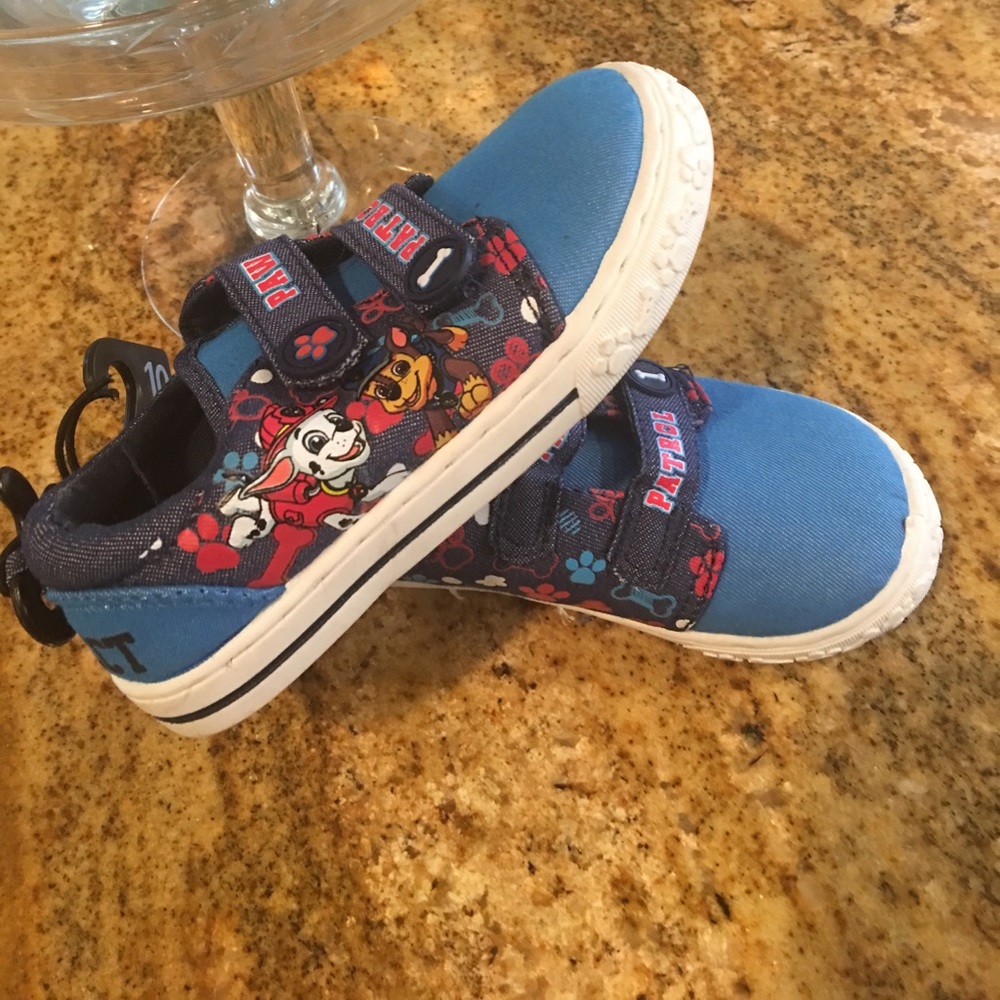 New never worn paw patrol sneakers